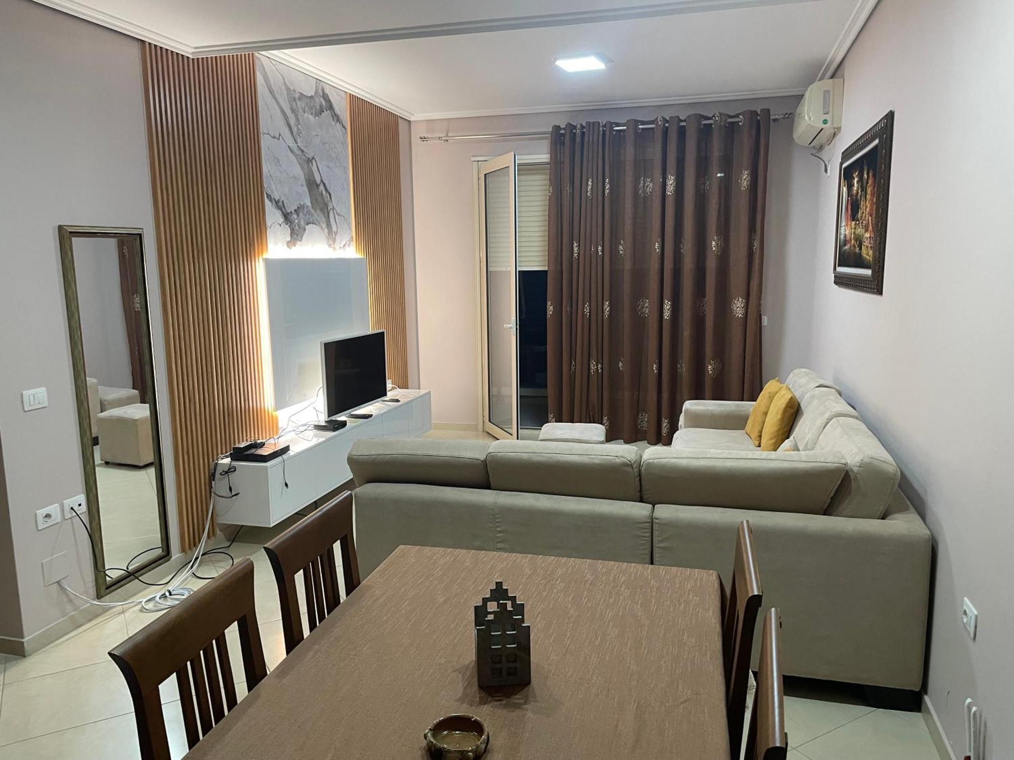 5 Star Apartment Vlore Exterior photo